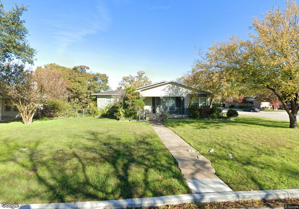 602 W Church St, Grand Prairie, TX 75050 - photo 1