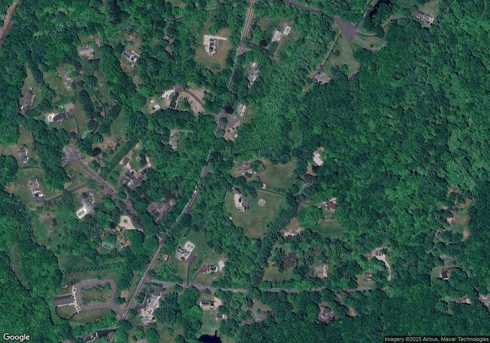 722 Redding Rd, Redding, CT 06896 - photo 1