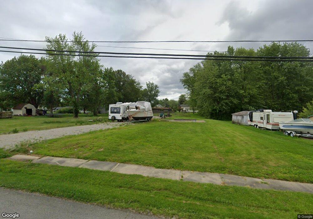 910 N Line St, Loogootee, IN 47553 - photo 1