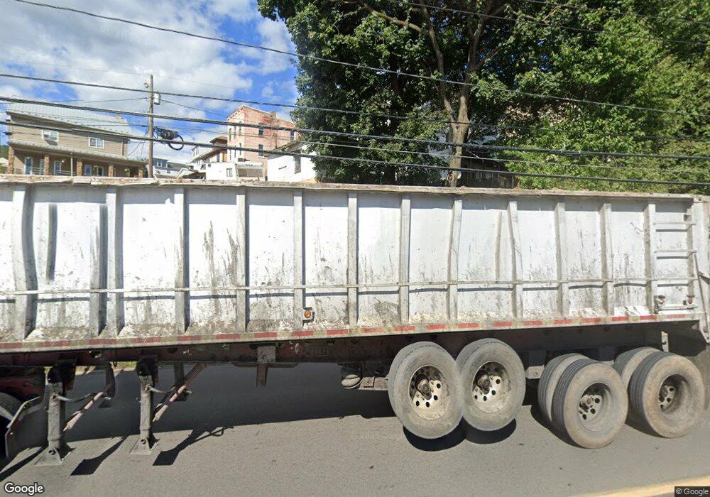 913 E Commerce St, Shamokin, PA 17872 - photo 1