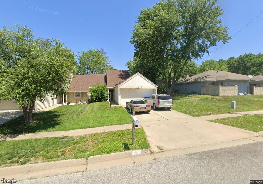 3610 SW 36th St, Topeka, KS 66614 - photo 1