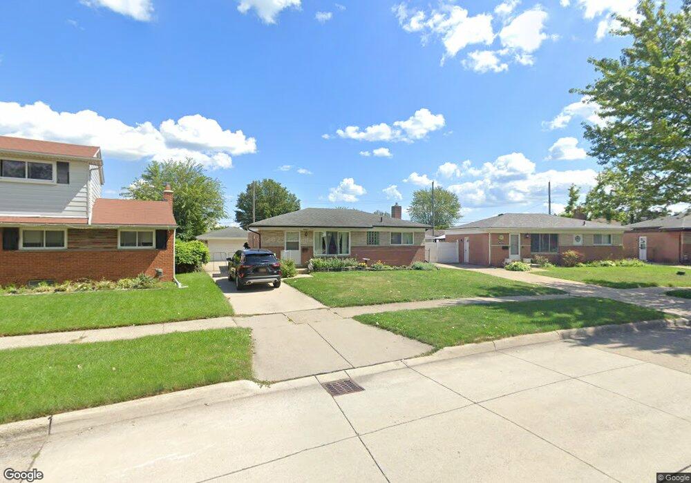 30432 Spybrook St, Roseville, MI 48066 - photo 1