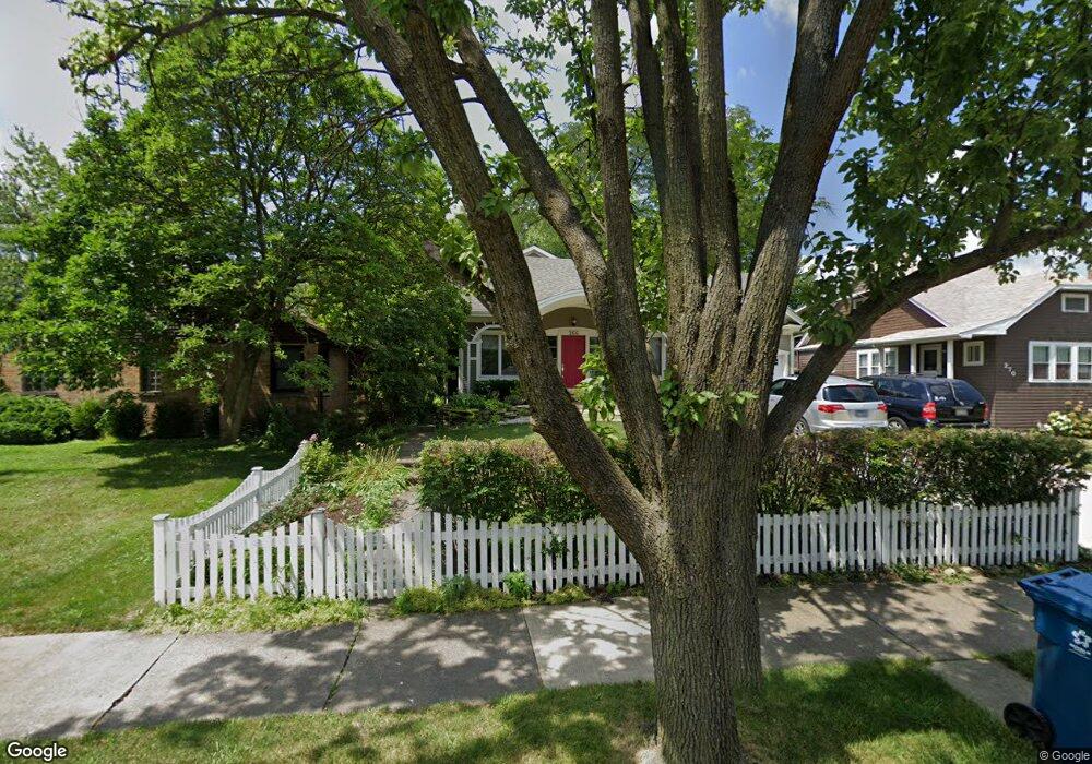 266 N Clinton Ave, Elmhurst, IL 60126 - photo 1