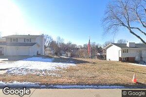 10523 Nicholas St, Omaha, NE 68114