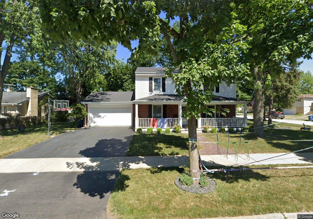 153 S Elm Tree Ln, Elmhurst, IL 60126 - photo 1