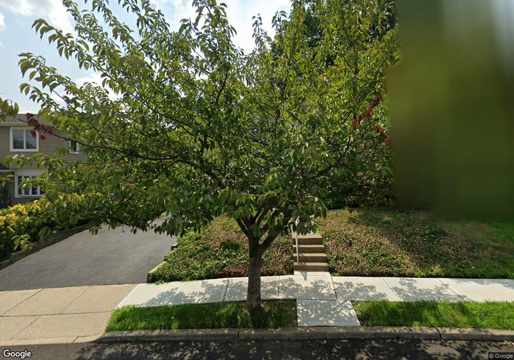 13-14 Eastern Dr unit 1X, Fair Lawn, NJ 07410 - photo 1