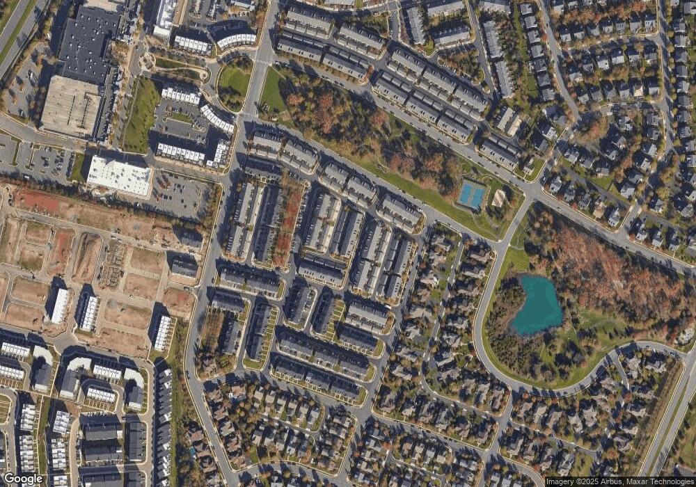 22957 Fanshaw Square, Ashburn, VA 20148 - photo 1