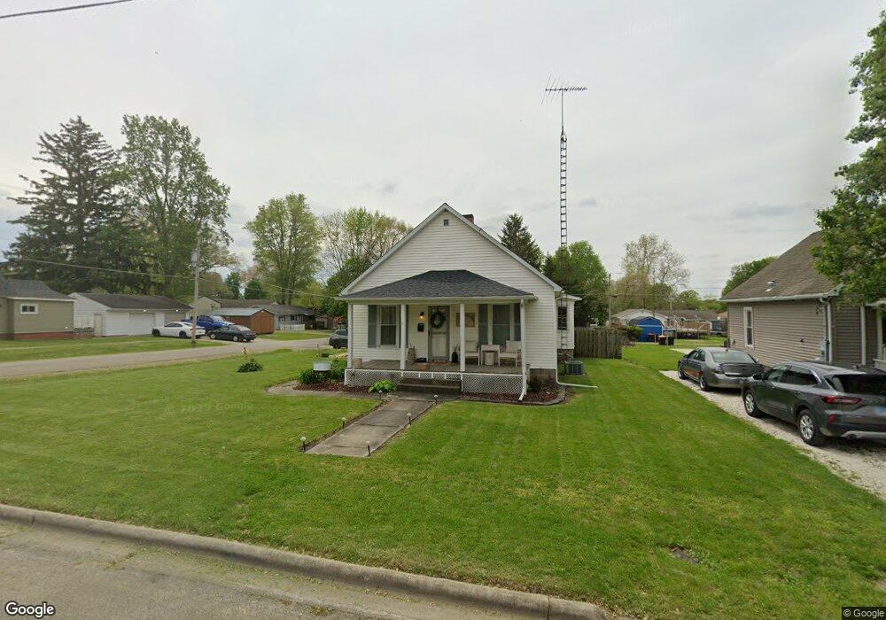 429 Williamette Ave, Lincoln, IL 62656 - photo 1