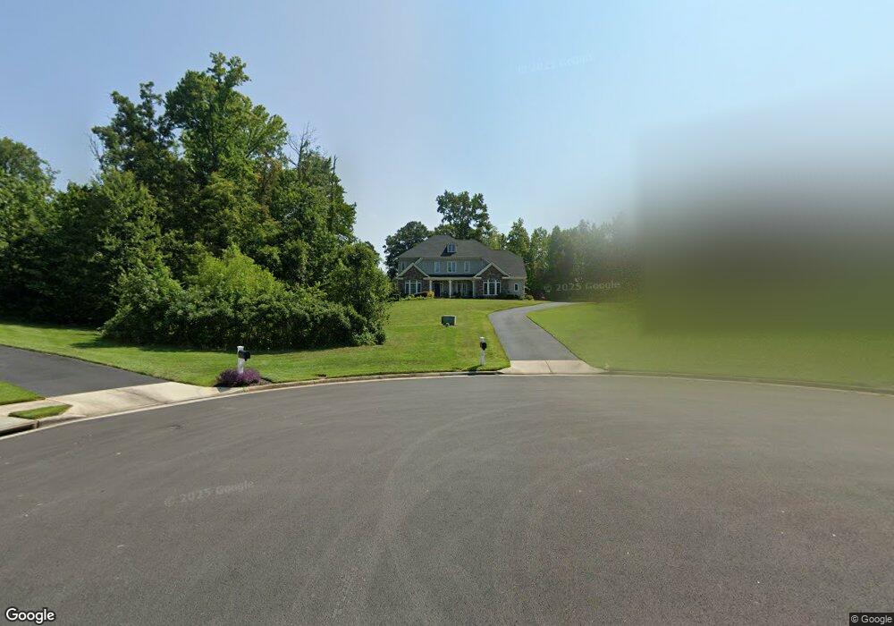 8906 Laurel Overlook Dr, Lorton, VA 22079 - photo 1