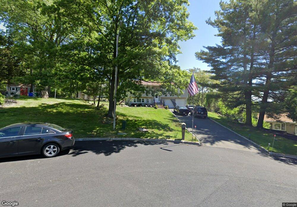 2 Youngstown Ct, Stony Point, NY 10980 - photo 1