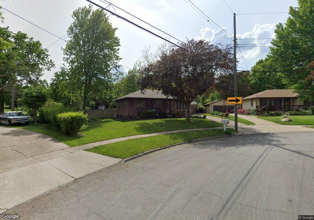 2521 E Garden Ave, Des Moines, IA 50317 - photo 1