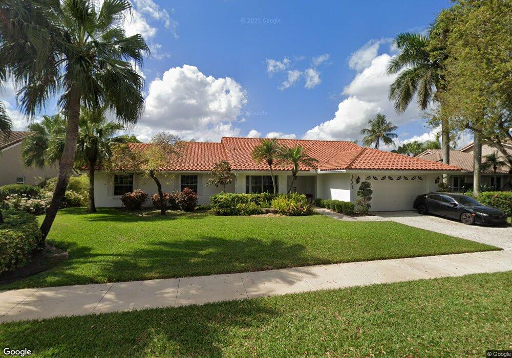 1661 SW 105th Ln, Davie, FL 33324 - photo 1