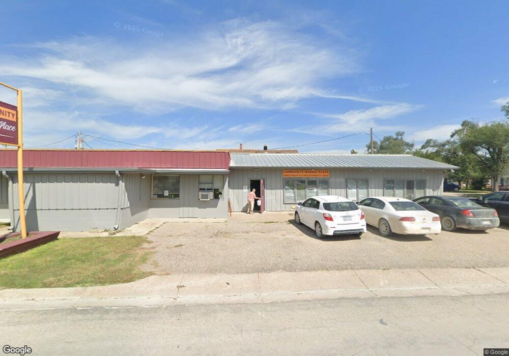 202 E New Hampshire St, Osborne, KS 67473 - photo 1