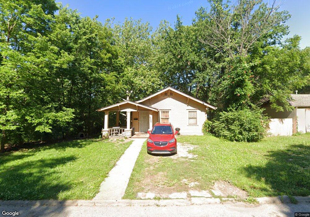 6736 Monroe Ave, Kansas City, MO 64132 - photo 1