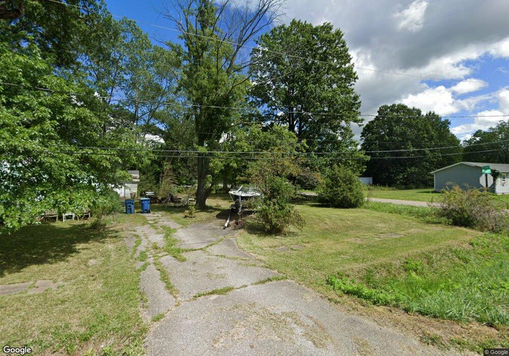 4293 Maple Rd, Lorain, OH 44055 - photo 1