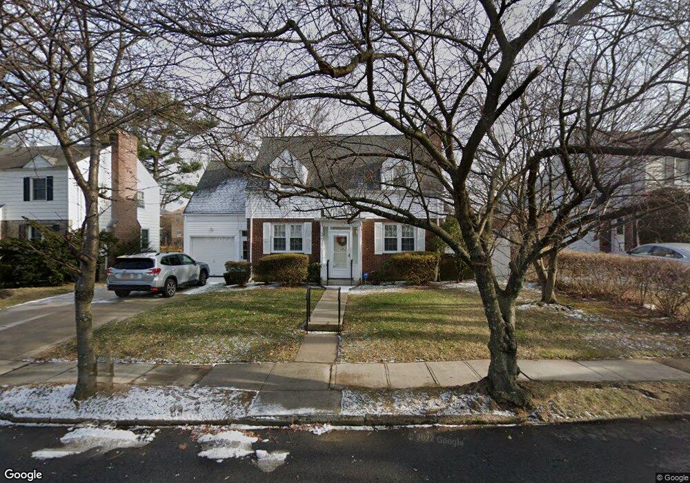 366 Kneeland Ave, Yonkers, NY 10704 - photo 1