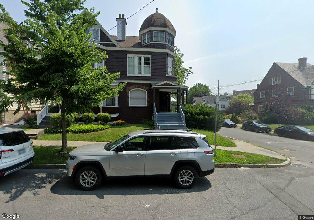 114 S Lake Ave, Albany, NY 12208 - photo 1