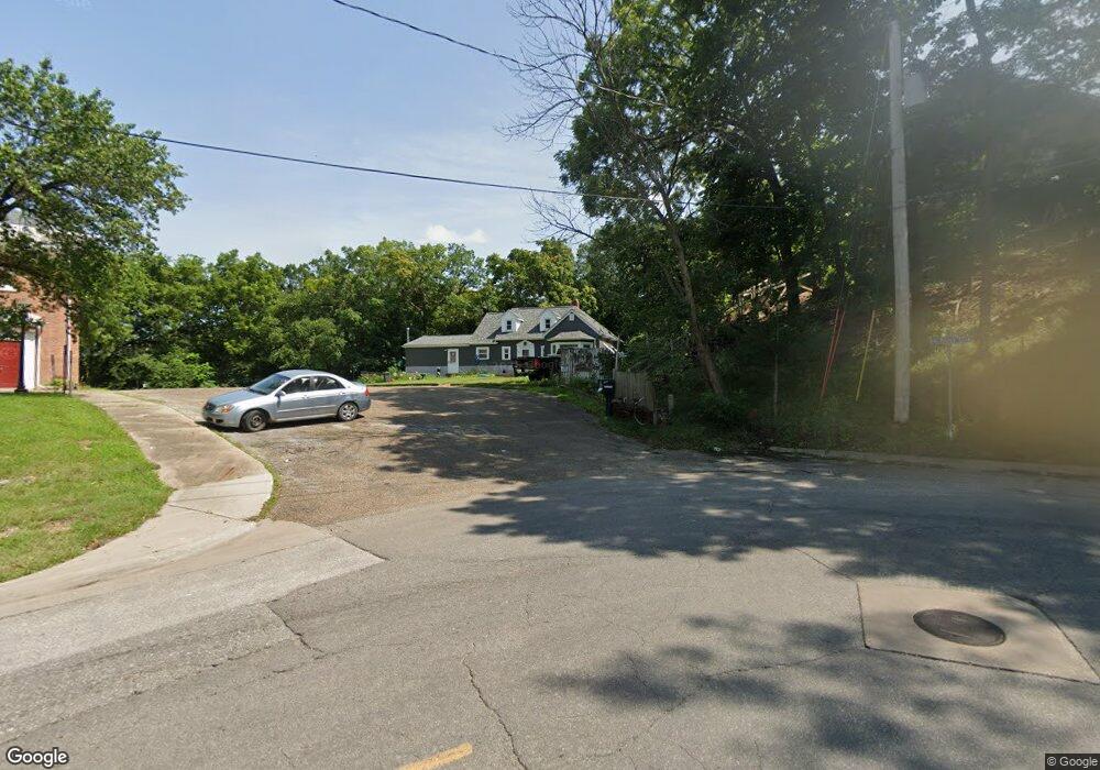 125 Maple St, Columbus Junction, IA 52738 - photo 1