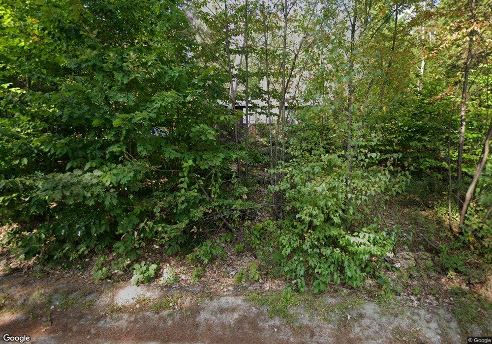 401 Brackett Rd, Sanbornville, NH 03872 - photo 1