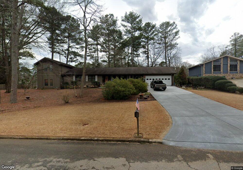 905 E Riverbend Dr SW, Lilburn, GA 30047 - photo 1