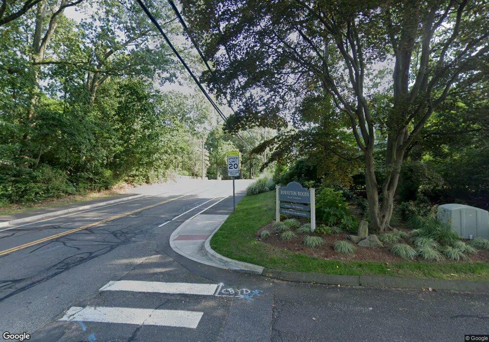 1 Rowayton Woods Dr, Norwalk, CT 06854 - photo 1