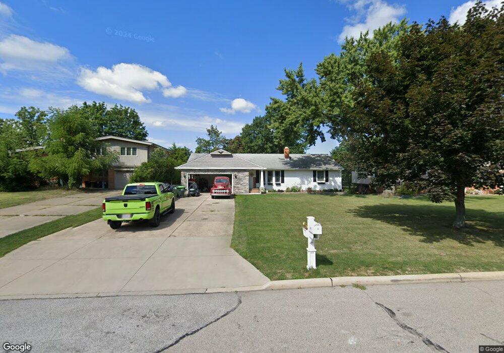 2180 Garden Dr, Wickliffe, OH 44092 - photo 1