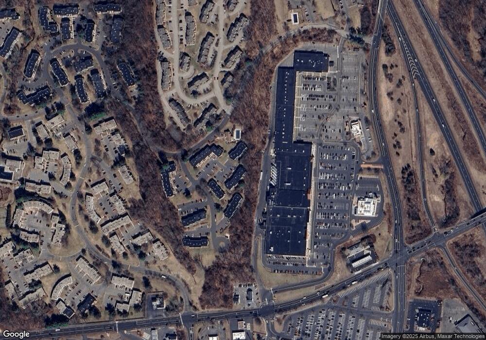 28 Magnolia Hill Ct, Cromwell, CT 06416 - photo 1