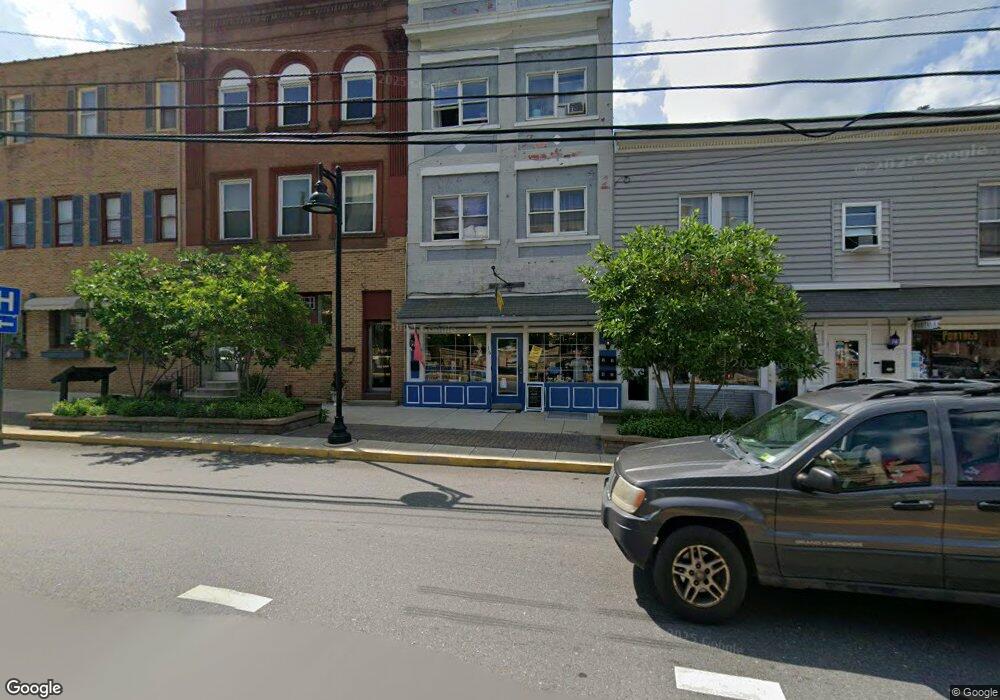 15 N Washington St unit 5, Berkeley Springs, WV 25411 - photo 1