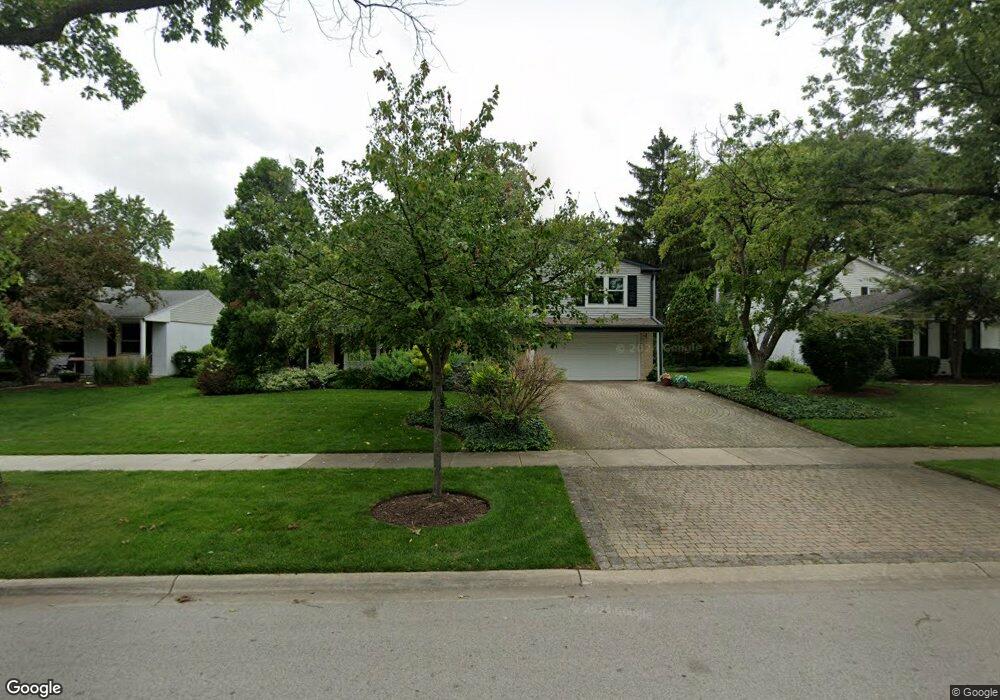 2212 Strawberry Ln, Glenview, IL 60026 - photo 1