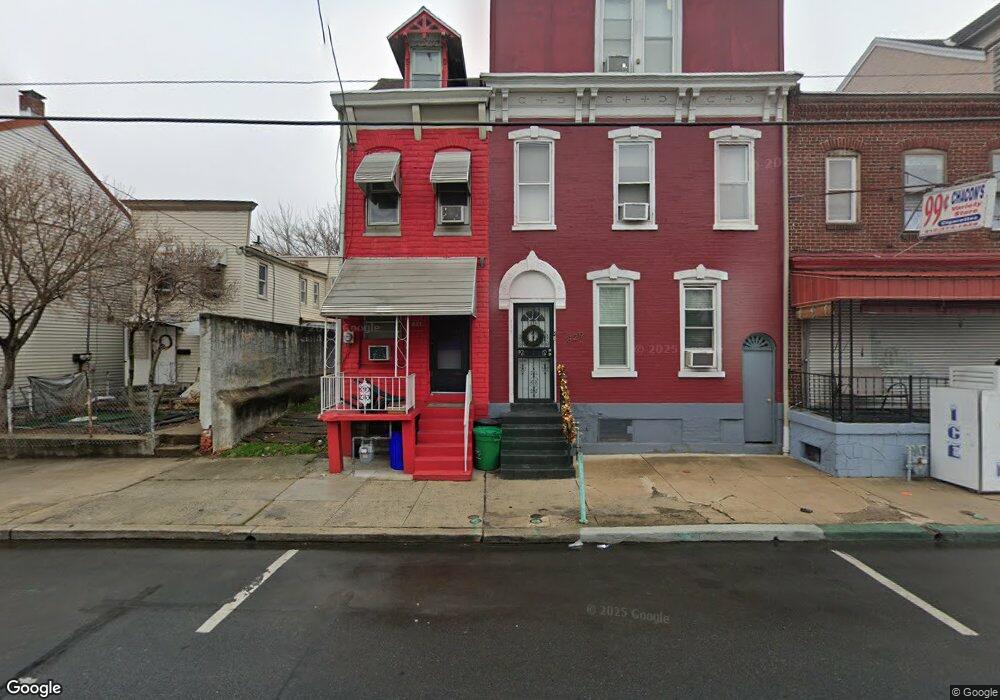 831 N 8th St, Reading, PA 19604 - photo 1