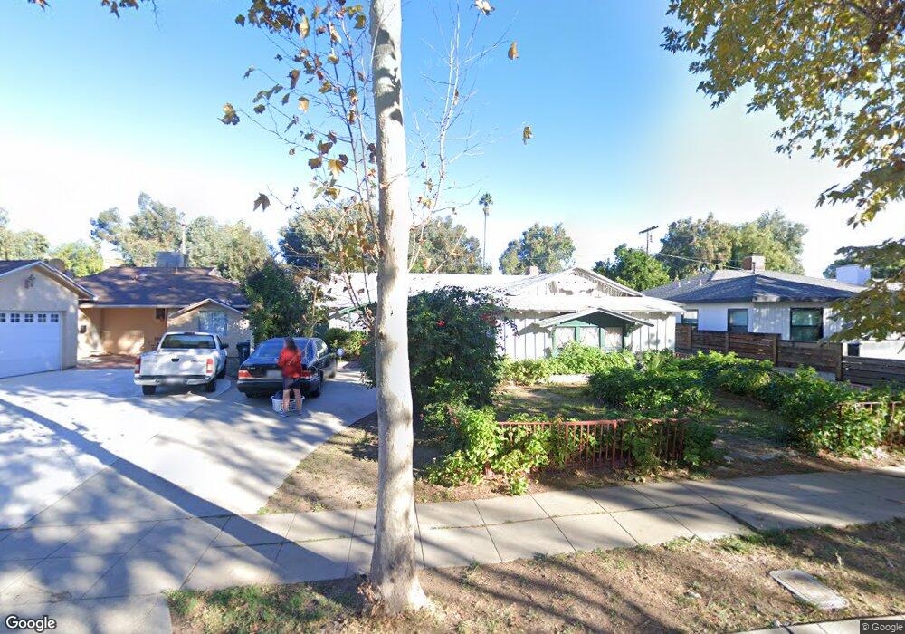 22101 Dumetz Rd, Woodland Hills, CA 91364 - photo 1