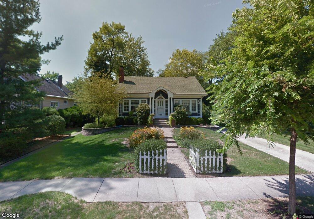 588 S Berkley Ave, Elmhurst, IL 60126 - photo 1