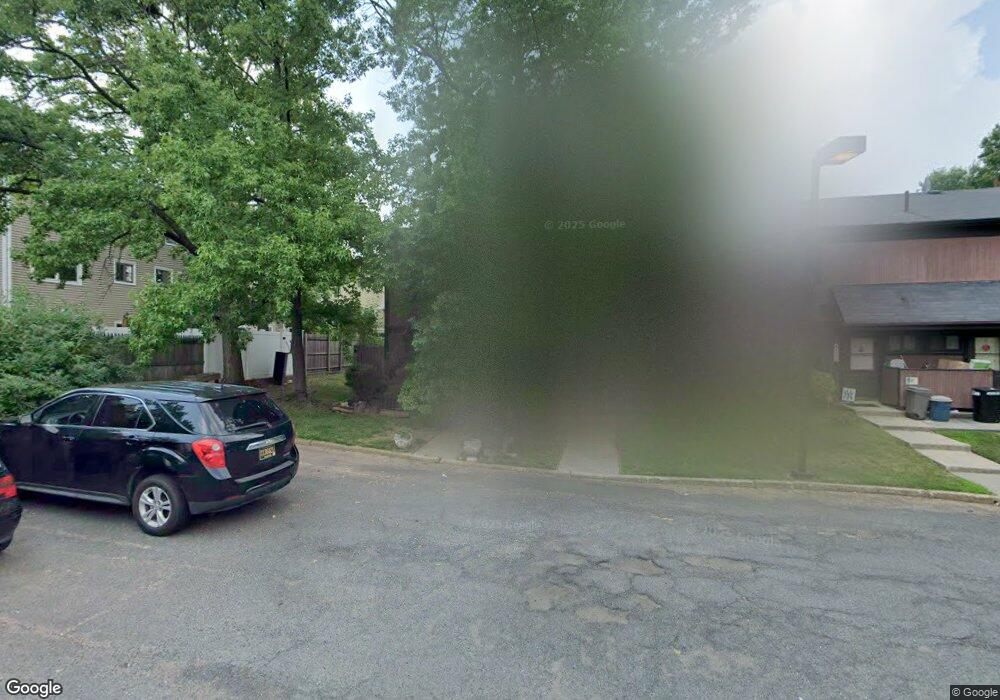 46 Hemlock Ct unit 147, Staten Island, NY 10309 - photo 1