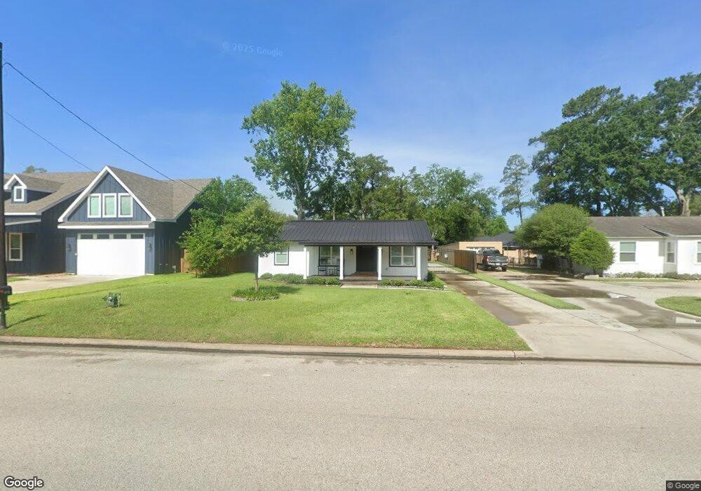 412 Baker Dr, Tomball, TX 77375 - photo 1