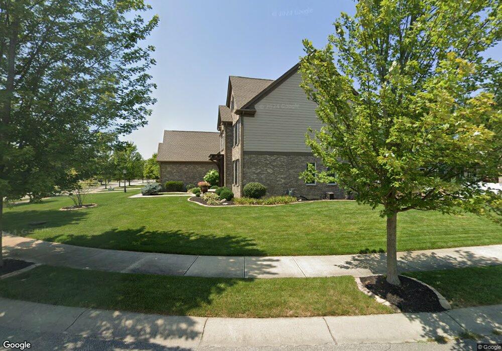 10760 Morningtide Cir, Fishers, IN 46038 - photo 1