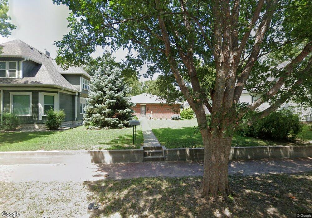 1026 Pierre St, Manhattan, KS 66502 - photo 1