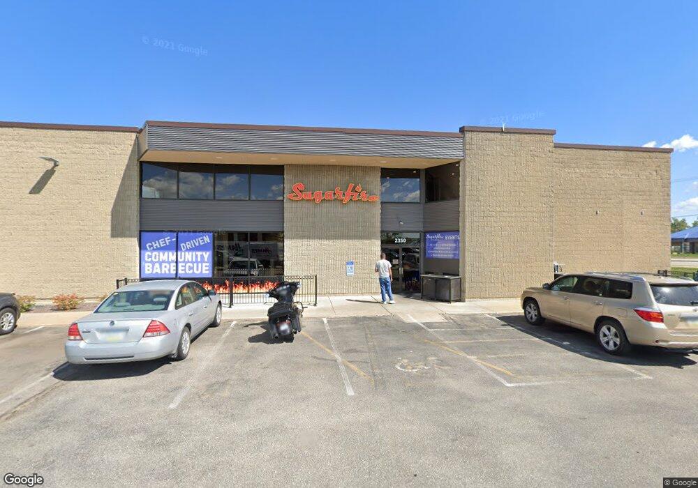 2350 Edgewood Rd SW, Cedar Rapids, IA 52404 - photo 1