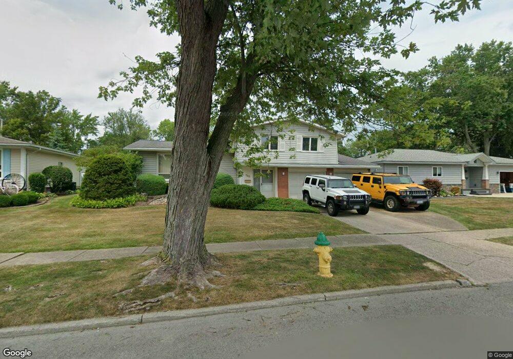 780 Meadowbrook Dr, North Tonawanda, NY 14120 - photo 1