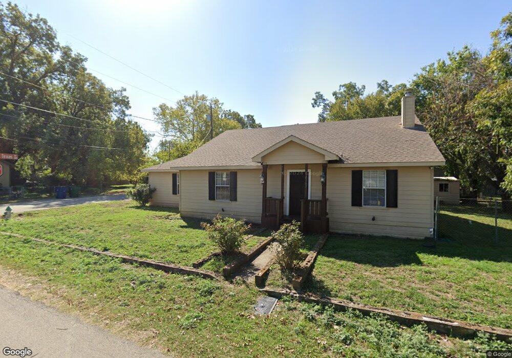 413 E Maple St, Celina, TX 75009 - photo 1