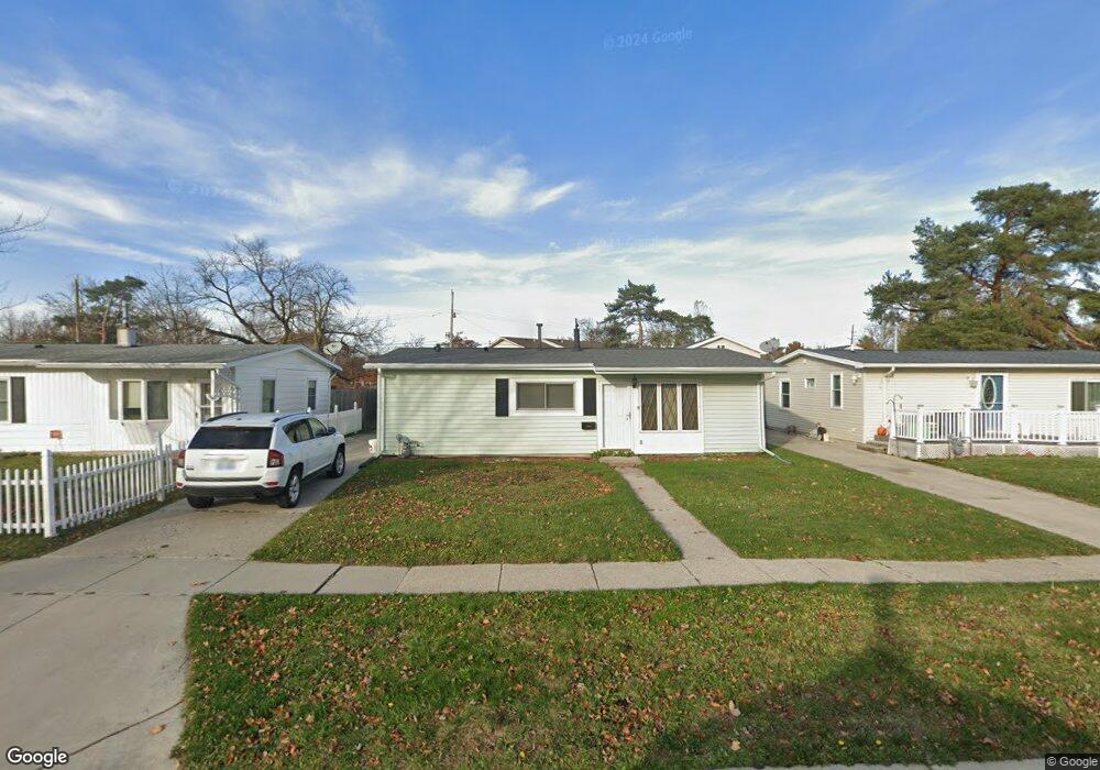 2529 Locust St, Port Huron, MI 48060 - photo 1