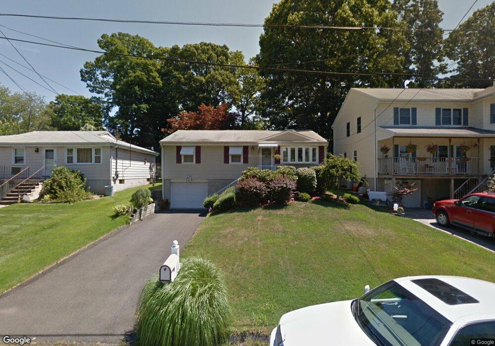 103 Mohawk Drive Extension, West Haven, CT 06516 - photo 1