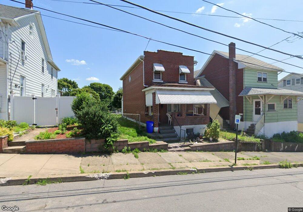 625 Seybert St, Hazleton, PA 18201 - photo 1