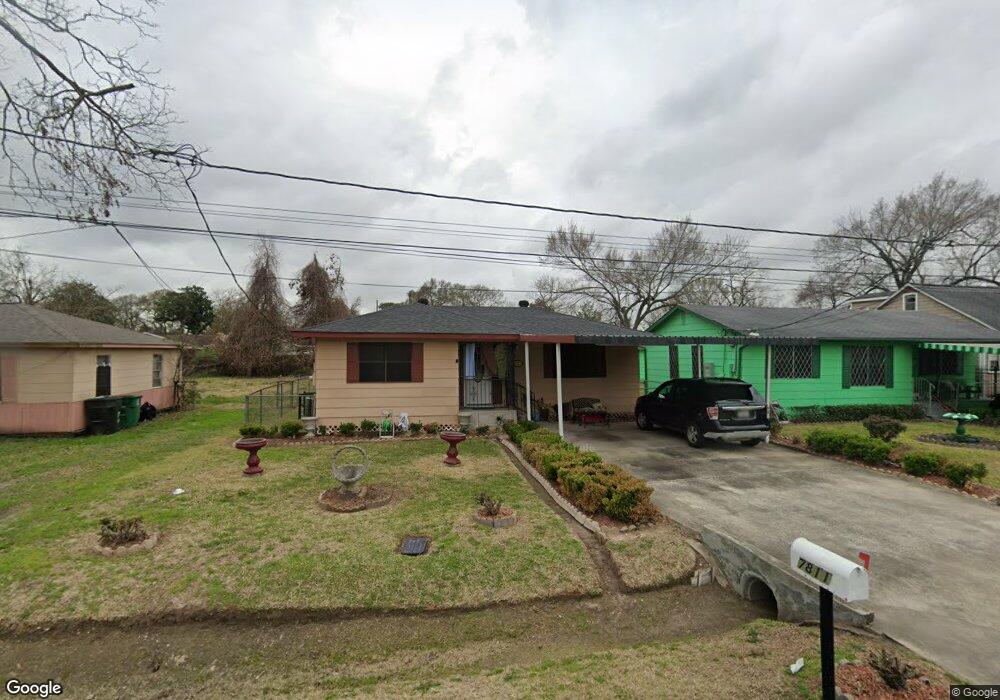 7811 Hanfro Ln, Houston, TX 77088 - photo 1