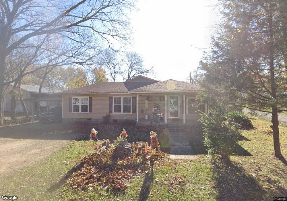 211 W Barclay St, Henryetta, OK 74437 - photo 1