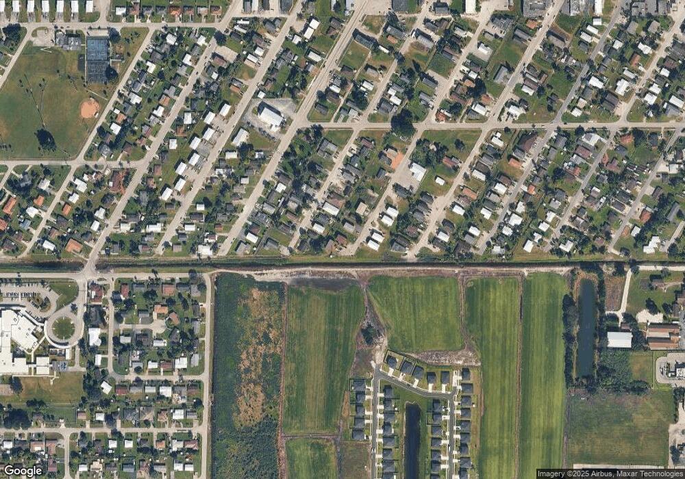 680 SW 6th St unit 3, Belle Glade, FL 33430 - photo 1