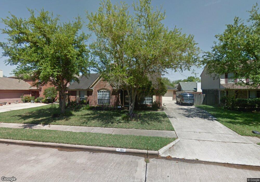 3911 Hazelwood Dr, Pearland, TX 77584 - photo 1