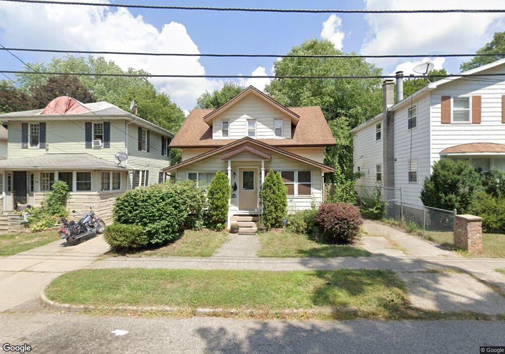 739 Maple St, Niles, MI 49120 - photo 1