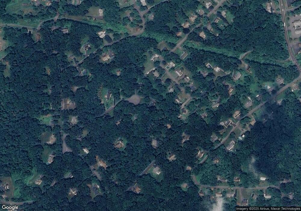 8 Cedar Cir, Newtown, CT 06470 - photo 1