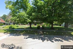 614 N 1st St, Fairfield, IL 62837