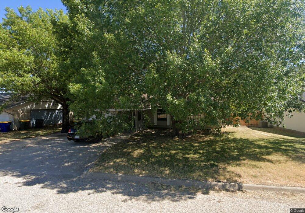 706 Christine St, Troy, TX 76579 - photo 1